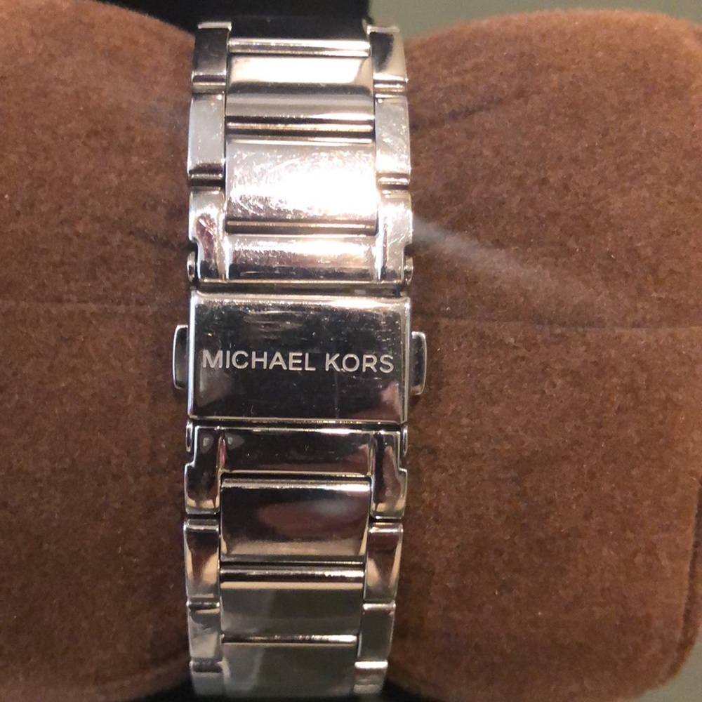 Michael Kors watch - Picture 3 of 4